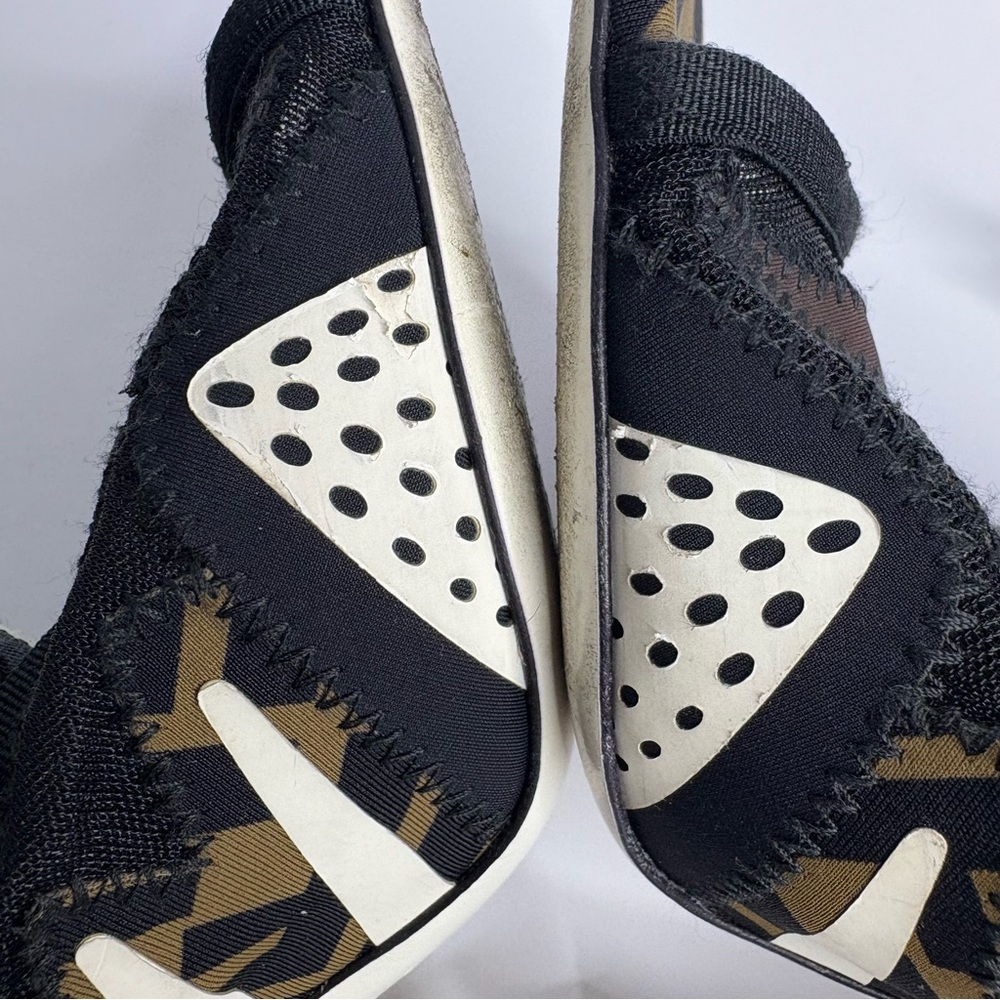 Fendi Black and White Heels - Picture 8 of 12